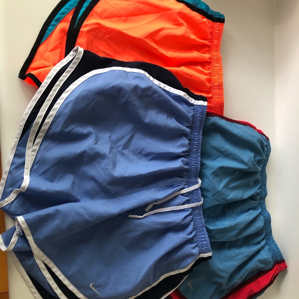 Nike short (3 bundle) size Large